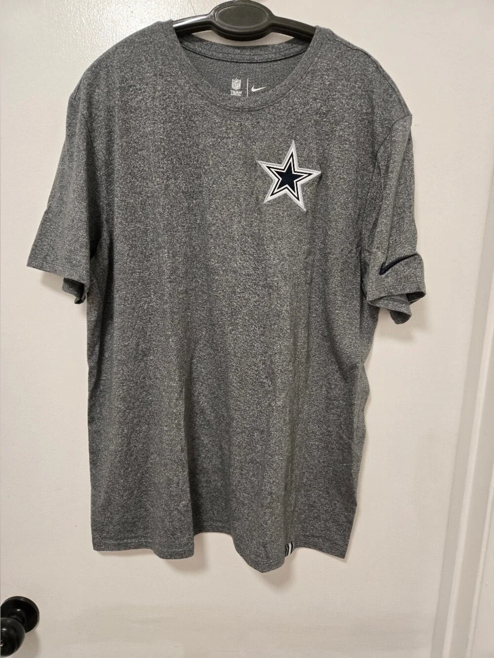 NFL Team Apparel The NIKE TEE Dallas Cowboys T-Shirt Sz XL Grey Athletic Fit